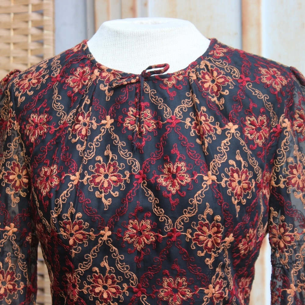 💥SOLD💥Vintage 1970s Embroidered Prairie Maxi - Picture 3 of 5